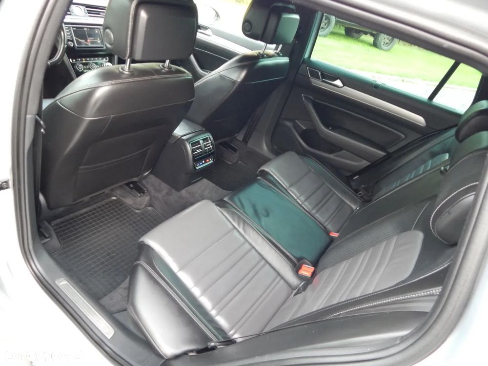 Volkswagen Passat 2.0 TDI SCR (BlueMotion Technology) Highline - 11