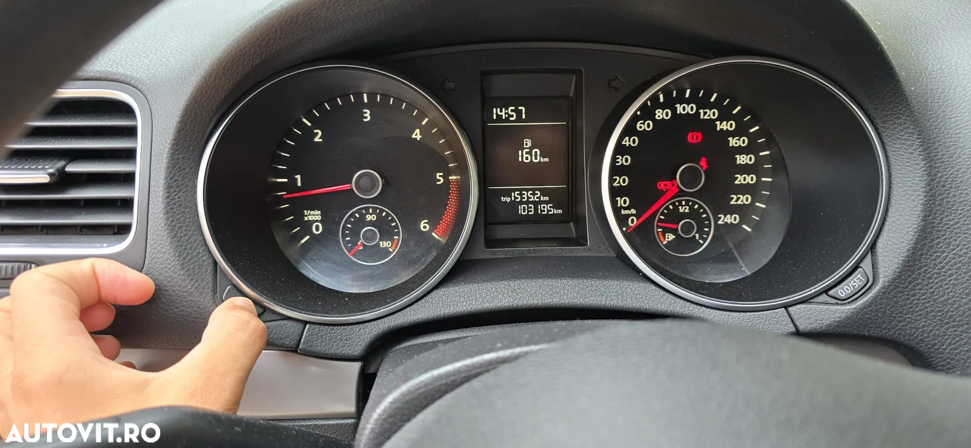 Volkswagen Golf - 8