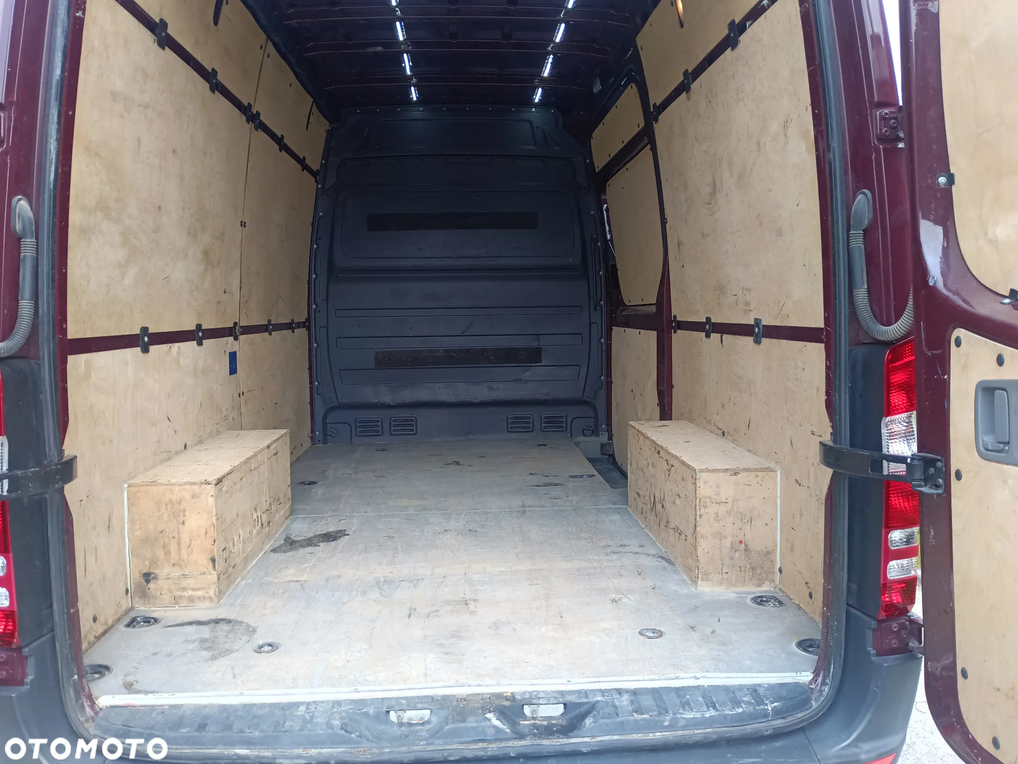 Mercedes-Benz Sprinter - 5