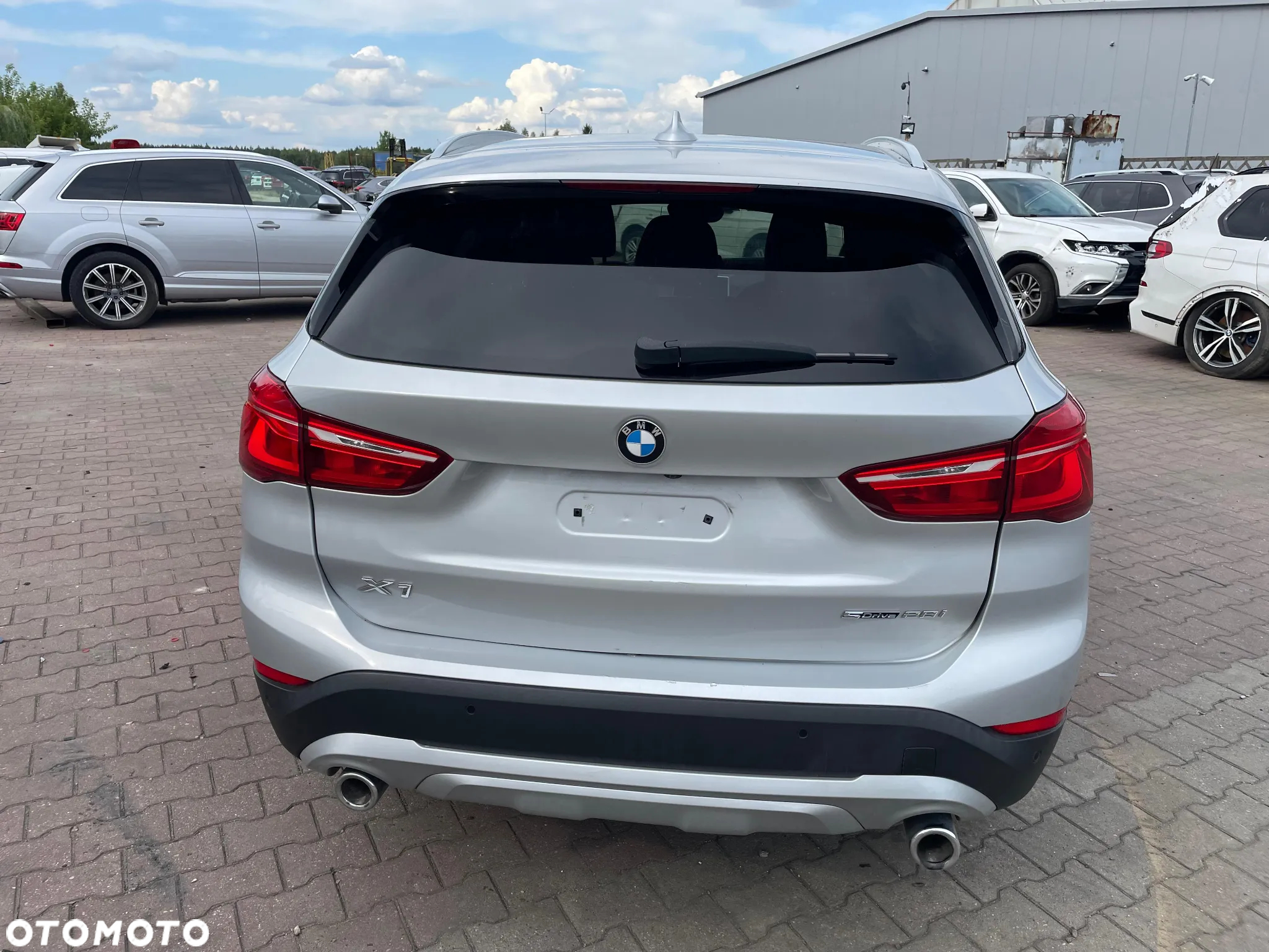 BMW X1 sDrive20i - 6