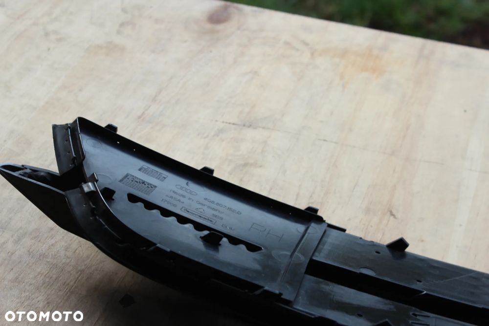 KRATKA ZDERZAKA PRAWA AUDI A7 C7 LIFT S LINE 4G8807682K 2015 - 11