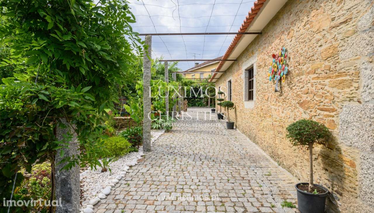 Venda: Casa de campo com piscina interior e jardim, em Balazar, Póvoa - Grande imagem: 3/25