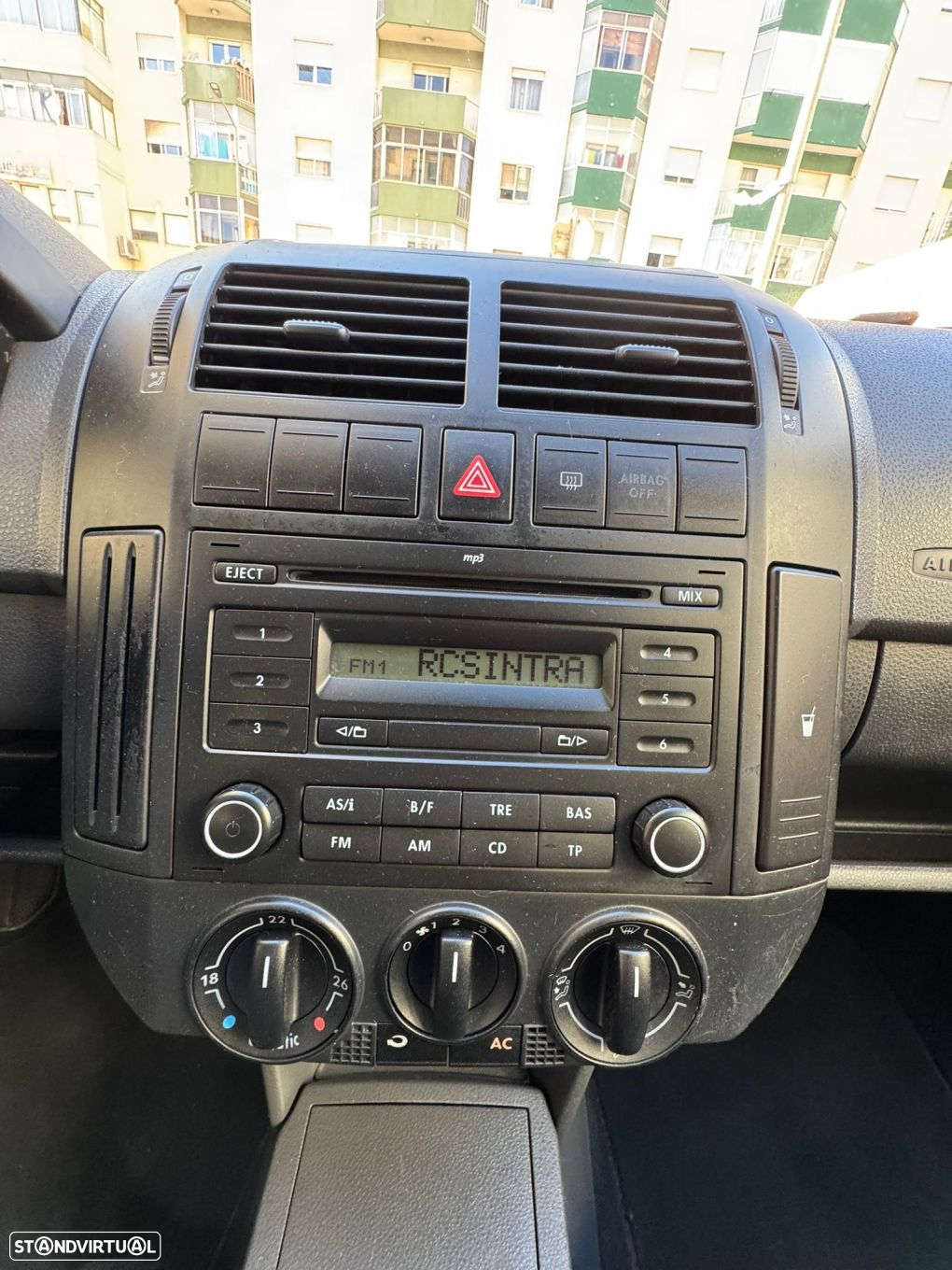 VW Polo 1.2 Live - 11