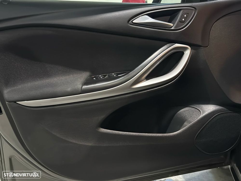 Opel Astra Sports Tourer - 17