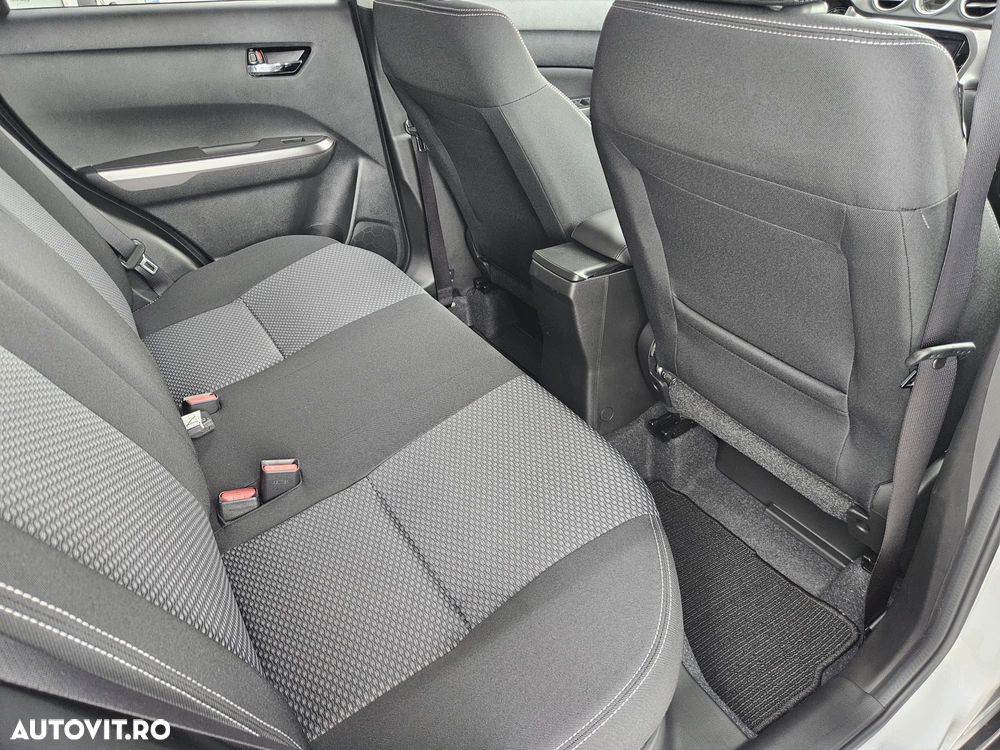 Suzuki Vitara 1.4 Boosterjet 6AT MHEV Passion - 24