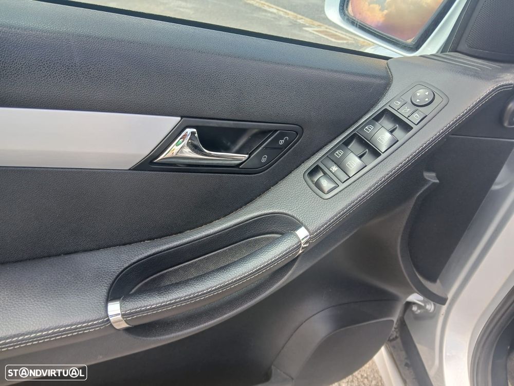 Mercedes-Benz R 320 CDI 4-Matic Longo - 22
