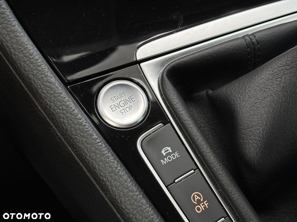 Volkswagen Golf - 9