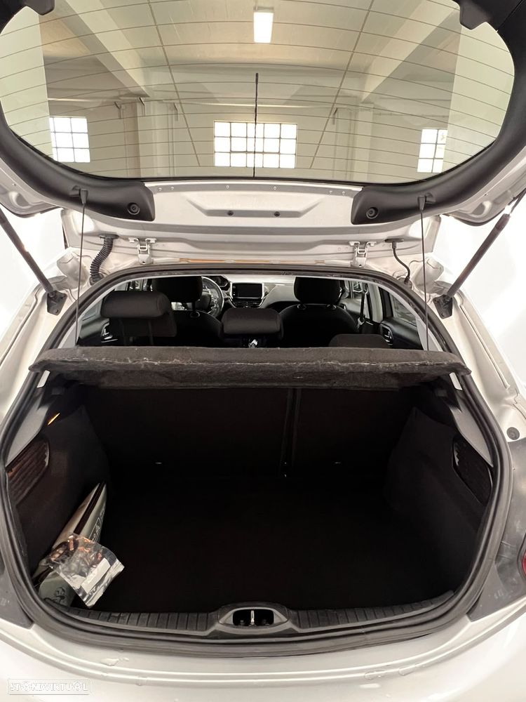 Peugeot 208 1.2 PureTech Style - 20