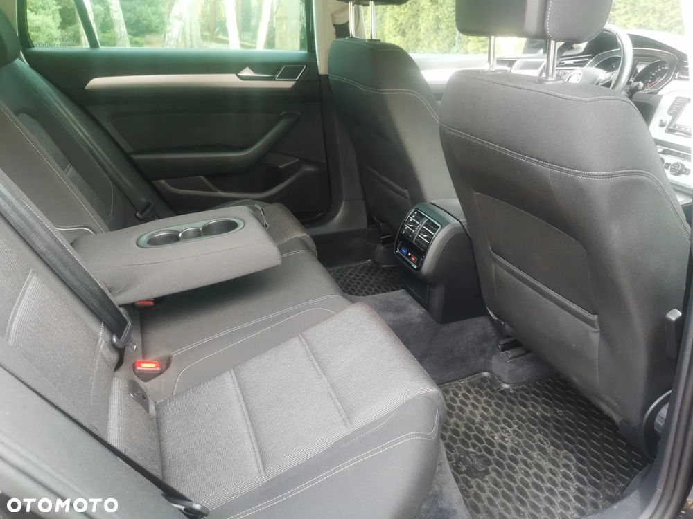 Volkswagen Passat Variant 2.0 TDI BMT Comfortline - 12