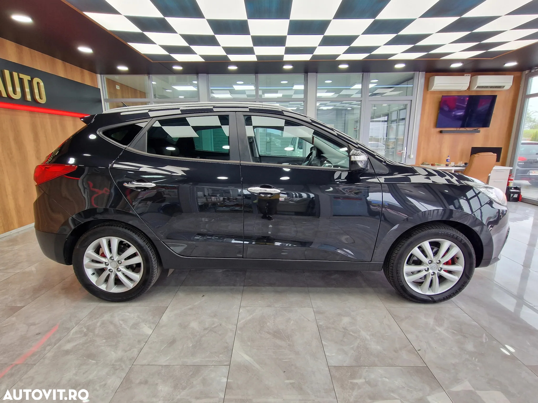 Hyundai ix35 2.0 CRDI 4WD Automatik Style - 12