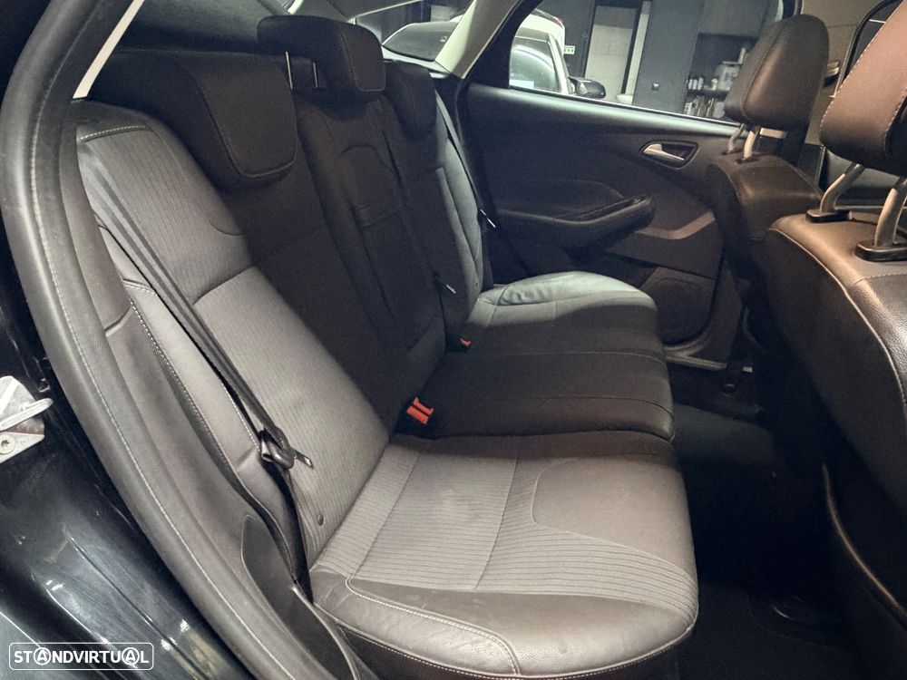 Ford Focus 1.6 TDCi DPF S&S Titanium - 22