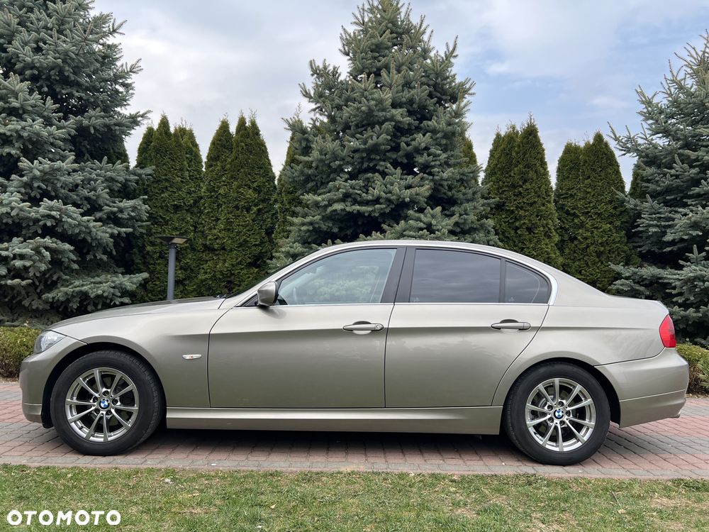 BMW Seria 3 318d - 4