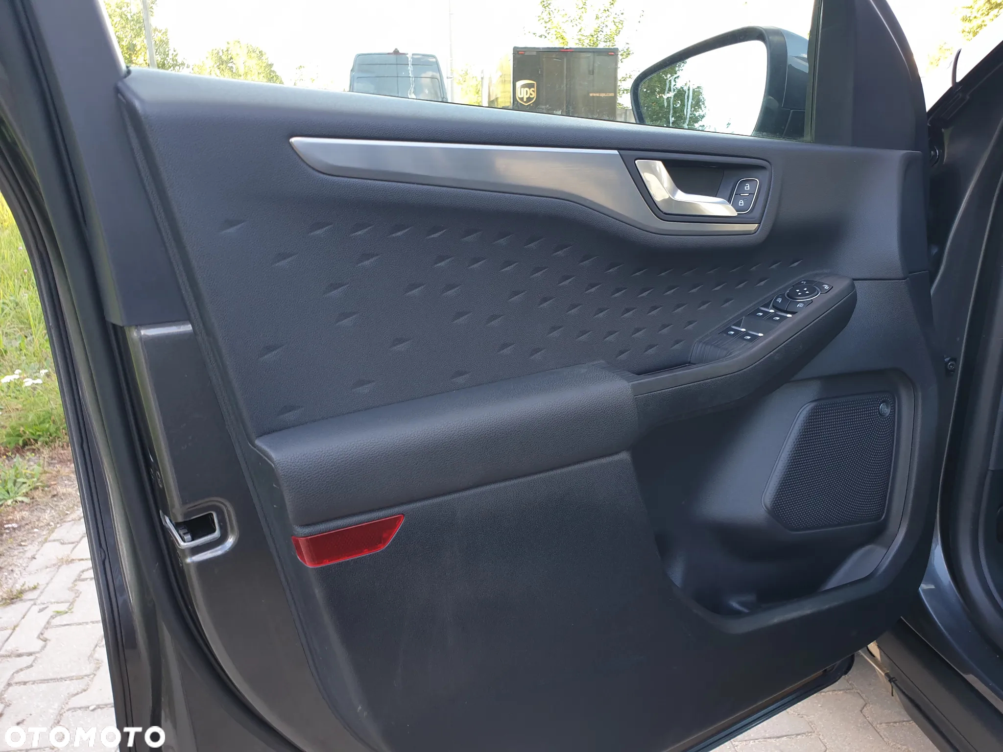 Ford Kuga 1.5 EcoBoost TITANIUM - 23