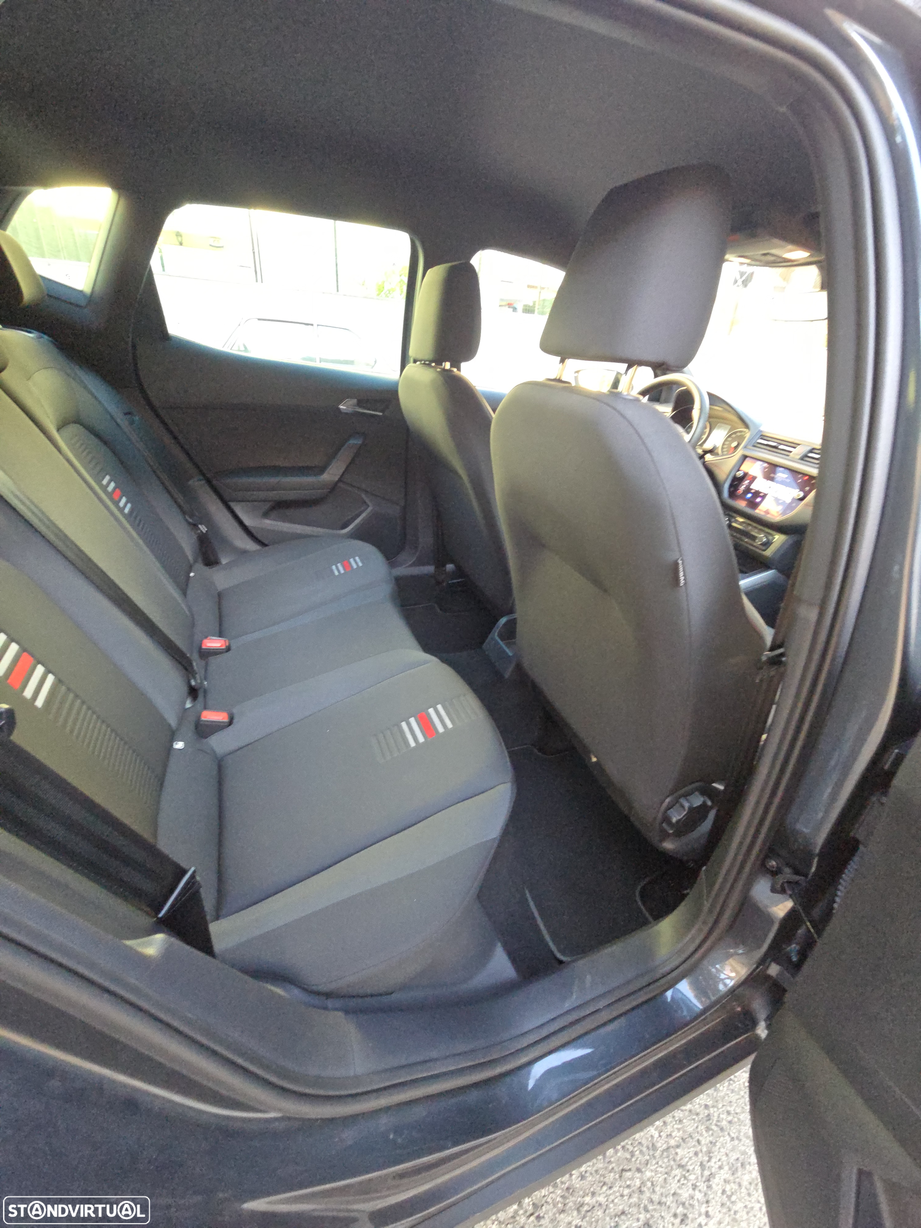 SEAT Arona 1.0 TSI FR - 28