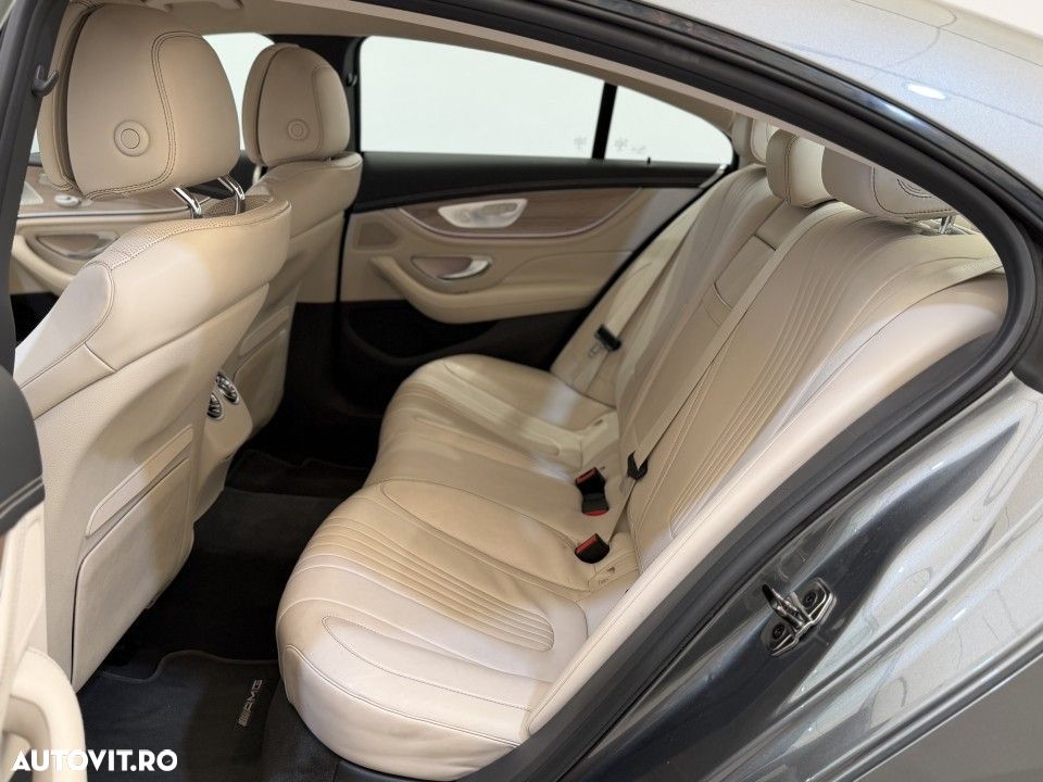 Mercedes-Benz CLS - 8