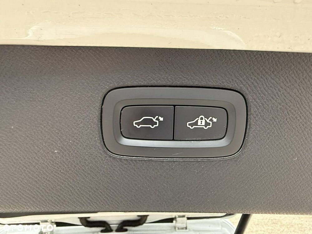 Volvo XC 90 - 17