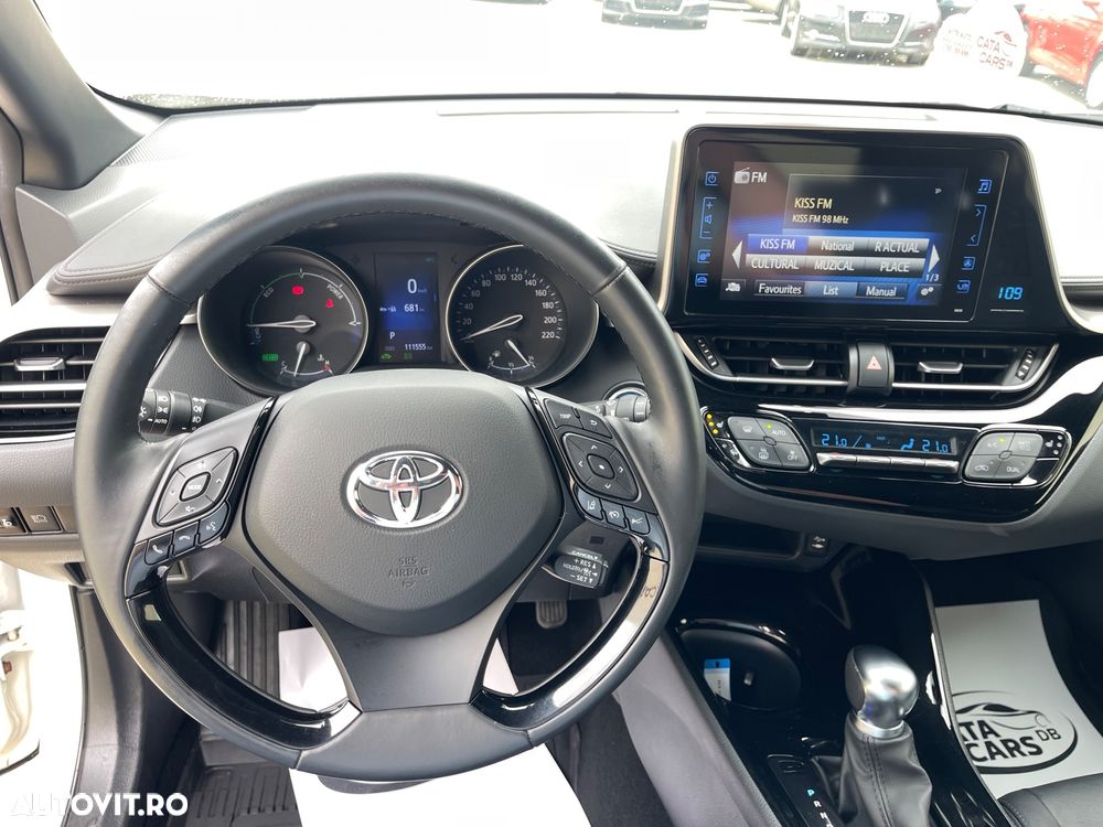 Toyota C-HR Hybrid Club - 37