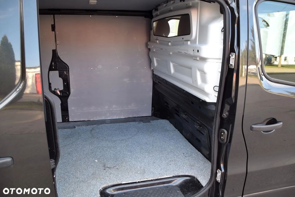 Opel Vivaro - 14