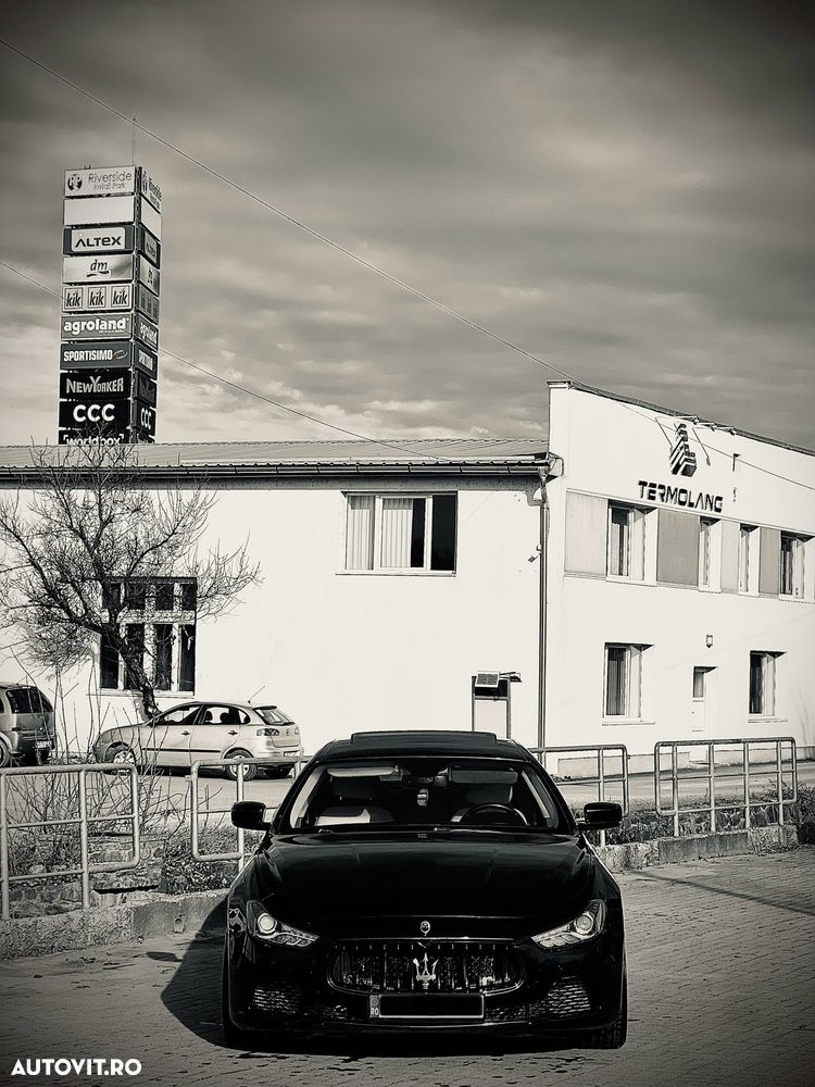Maserati Ghibli GranLusso - 20