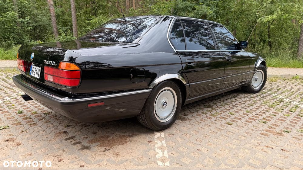 BMW Seria 7 - 34