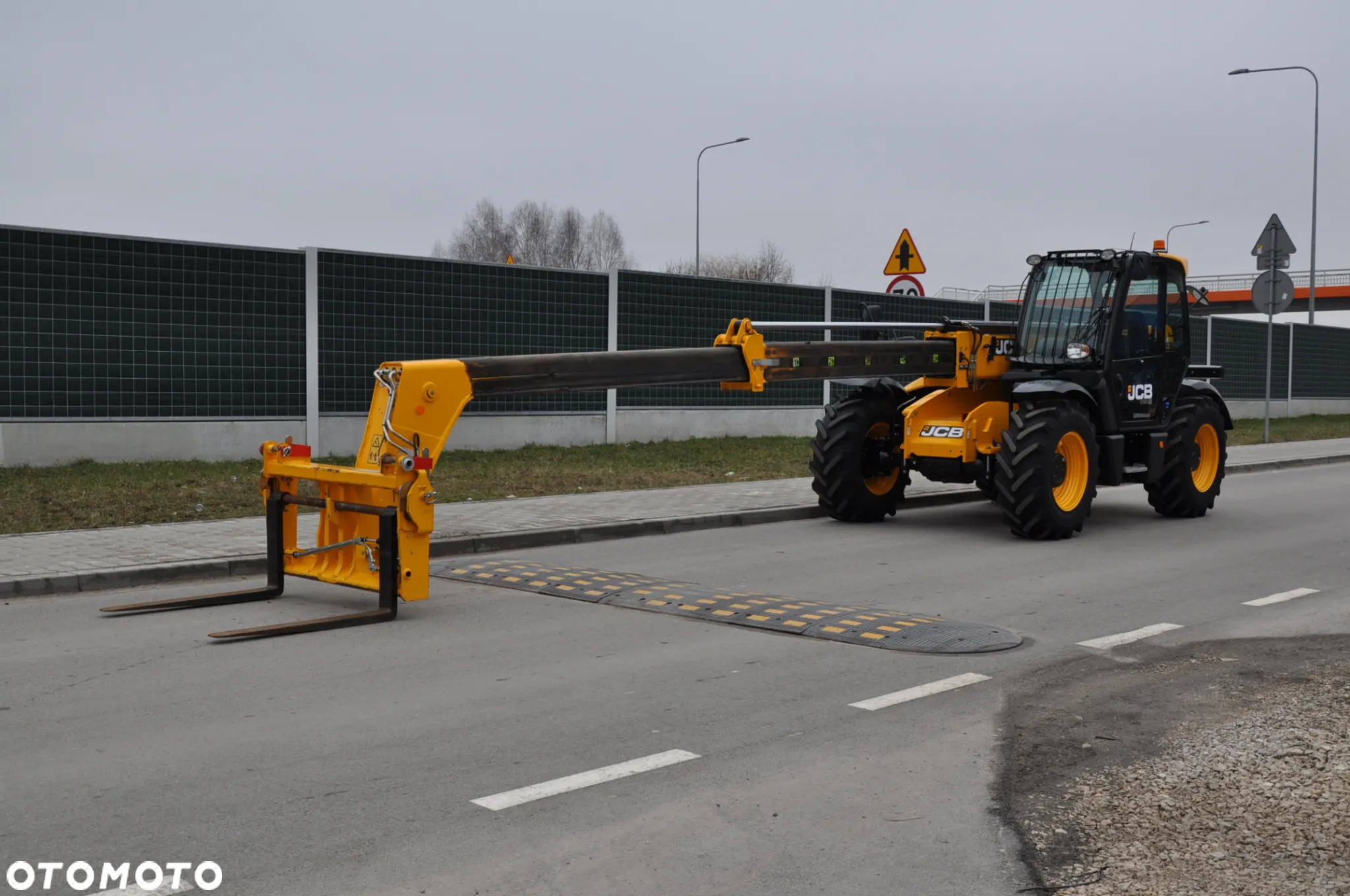 JCB 535-95 ŁADOWARKA TELESKOPOWA STAGE V 109 KM Mało MTG 572 Udźwig 3500 kg WYSOKOŚĆ ZAŁADUNKU 9,5 m Jak Nowa Klimatyzacja Widły do palet Szybkozłącze hydrauliczne - 19