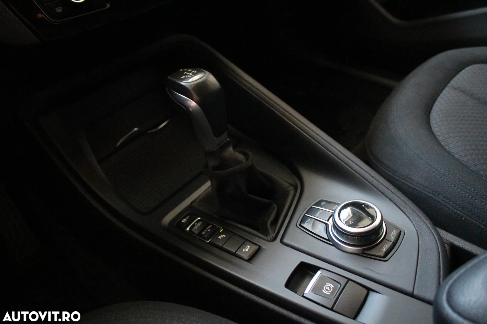 BMW X1 xDrive20d AT - 12