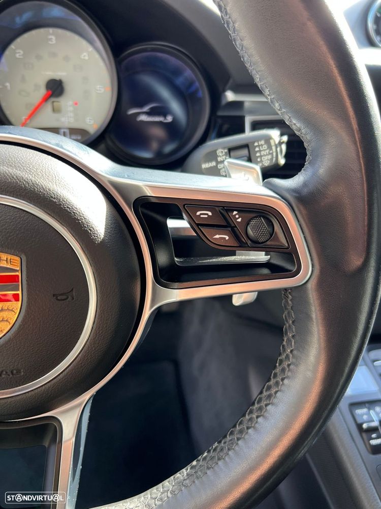 Porsche Macan S - 30