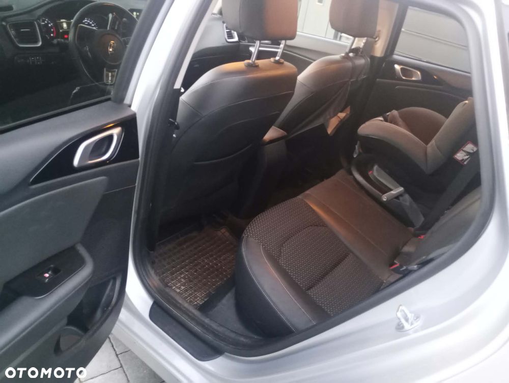 Kia Ceed 1.4 T-GDI L Business Line Plus - 24