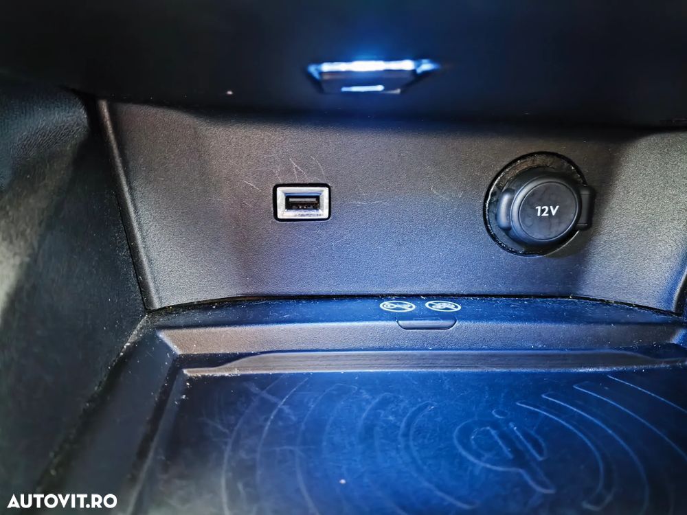 Peugeot 3008 1.2 PureTech Turbo S&S EAT8 Allure - 10