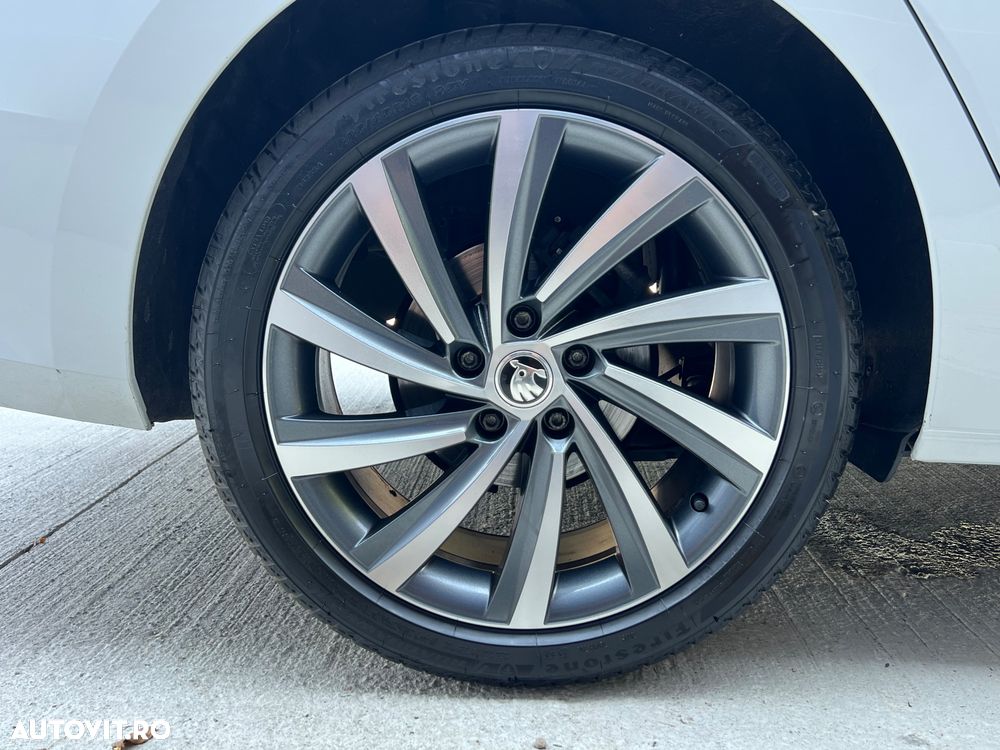 Skoda Octavia 2.0 TDI DSG Exclusive Plus - 36