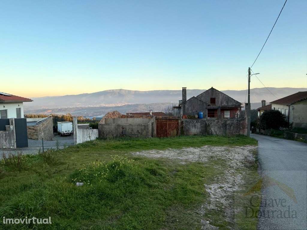 Moradia T3 com logradouro para recuperar - 15 minutos de Coimbra - Grande imagem: 5/20