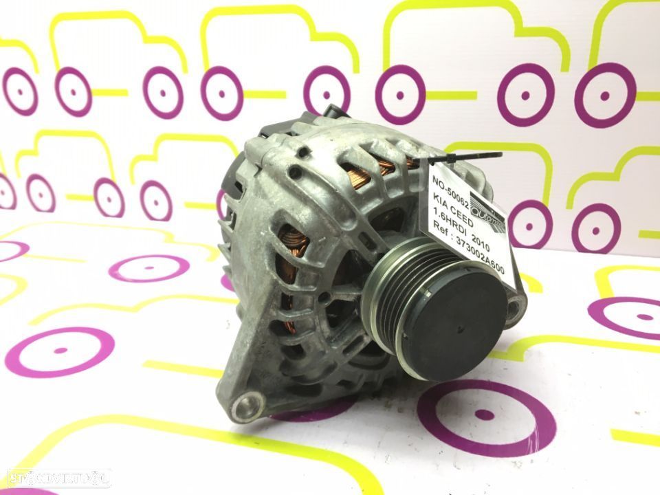 Alternador Kia Ceed 1.6D 115Cv de 2010 - Ref : 373002A600 - NO50062 - 1