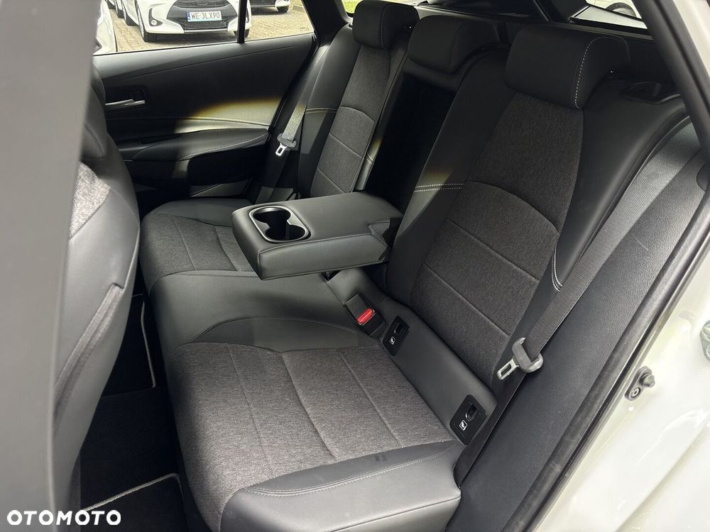 Toyota Corolla 1.8 Hybrid Style - 34