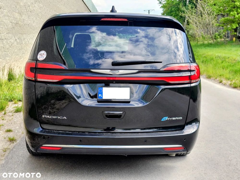 Chrysler Pacifica - 5