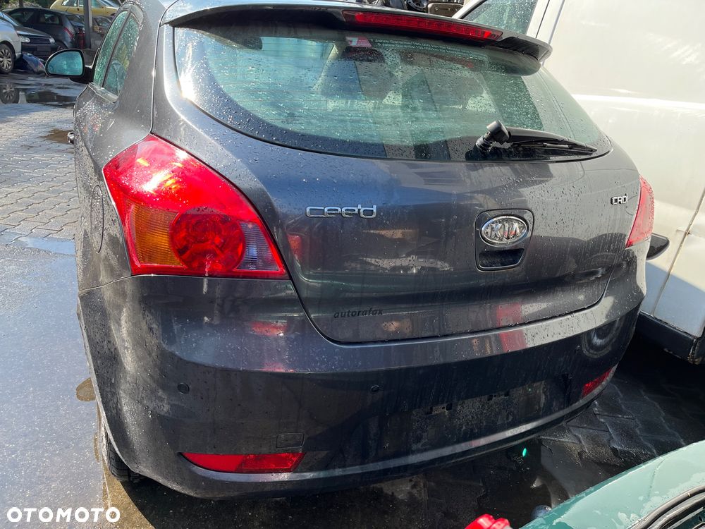 Drzwi prawe lewe Kia Ceed I lift 3D 2008 r. 5K - 6