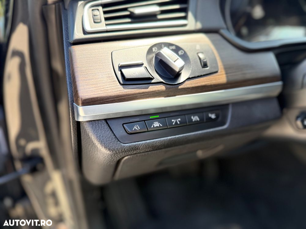 BMW Seria 7 740d xDrive Edition Exclusive - 7