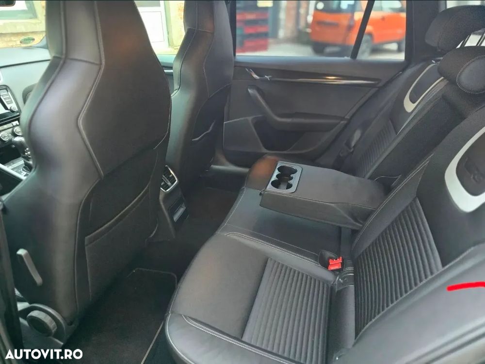 Skoda Octavia 2.0 TDI DSG RS - 5