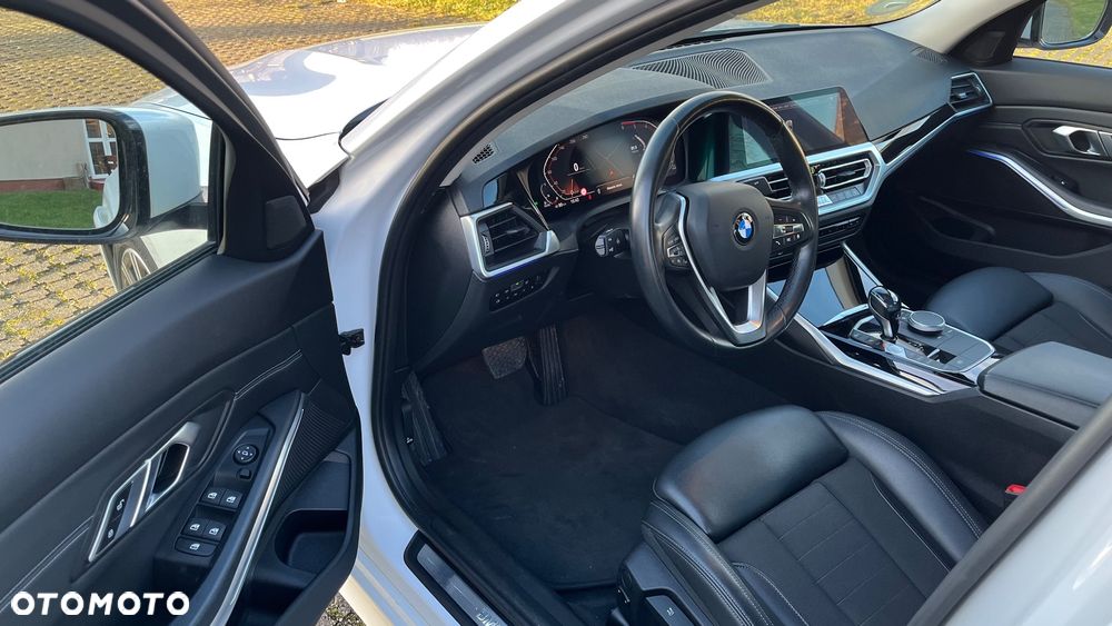 BMW Seria 3 320d Sport Line Shadow sport - 14