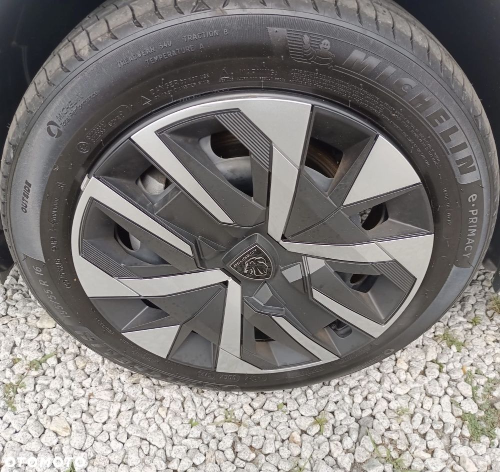 Peugeot 208 Elektromotor 136 Allure - 20
