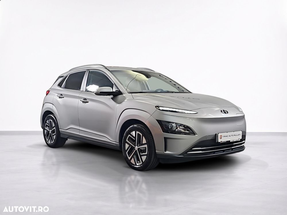 Hyundai KONA - 8