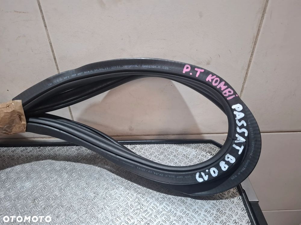 Uszczelka drzwi prawy tył kombi  Volkswagen Passat B8 kombi 2019 rok nr 3G9867914K - 2
