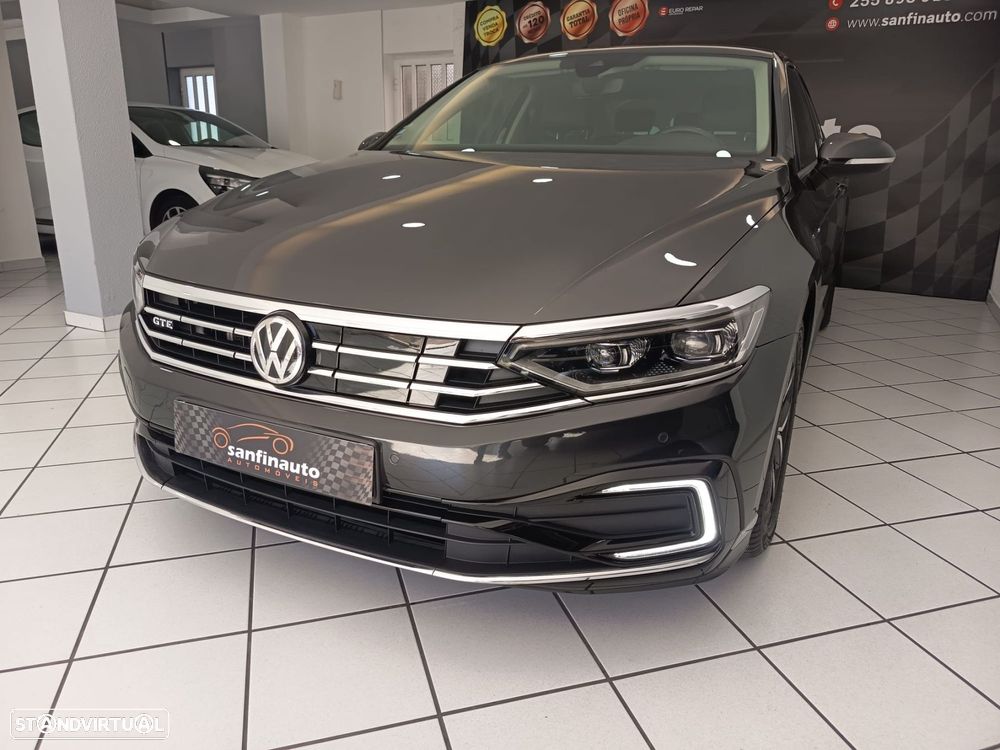 VW Passat - 2