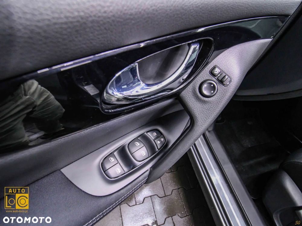 Nissan Qashqai 1.3 DIG-T N-Connecta - 24