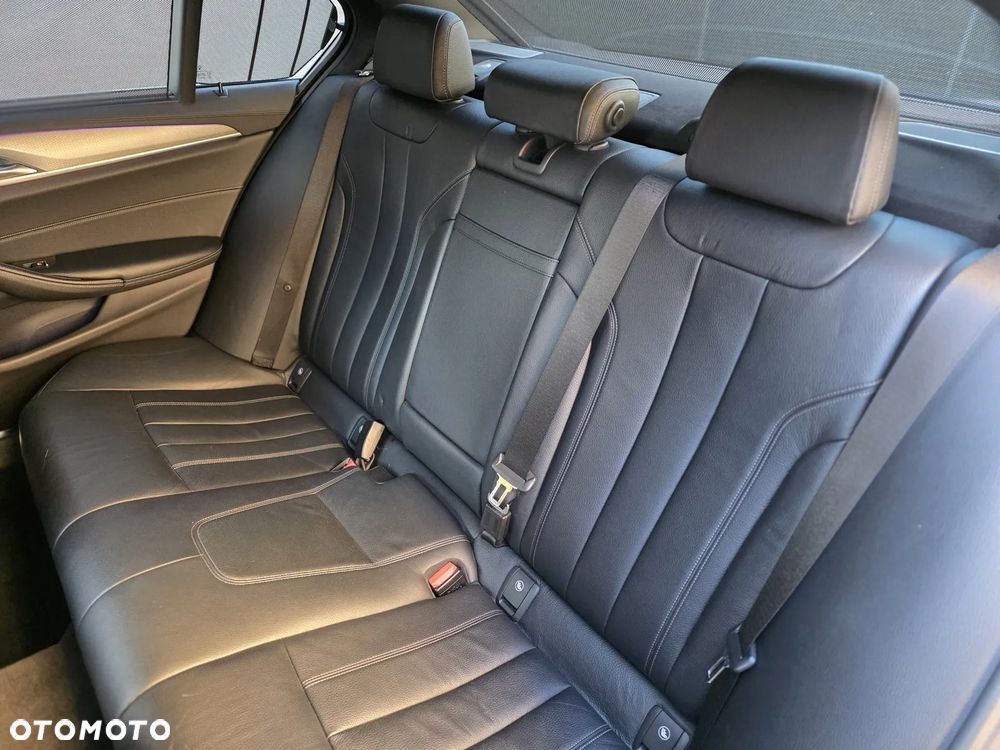 BMW Seria 5 540i xDrive M Sport sport - 23
