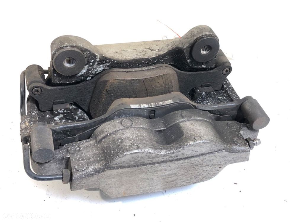 ZACISK LEWY PRZÓD  BMW 5 (G30, F90) 2016 - 2022 530 e Plug-in-Hybrid 135 kW [184 KM] Hybryda silnik - 4