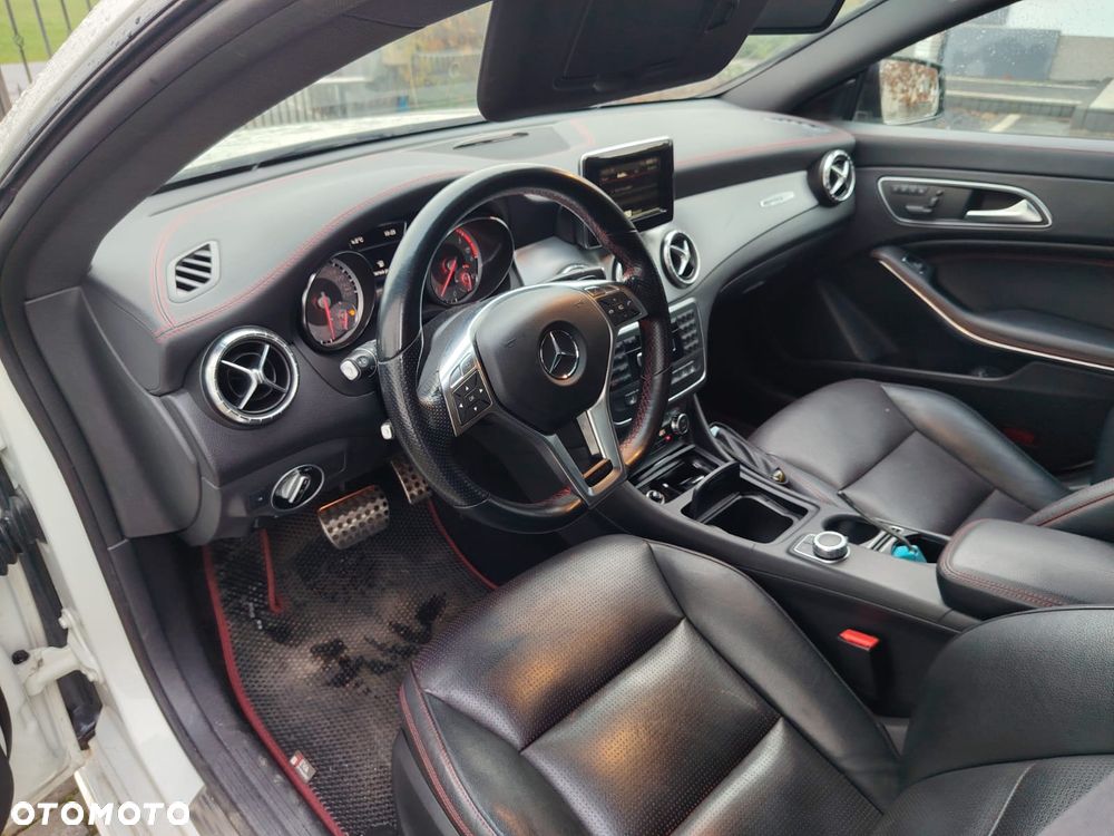 Mercedes-Benz CLA 220 d 7G-DCT AMG Line - 19