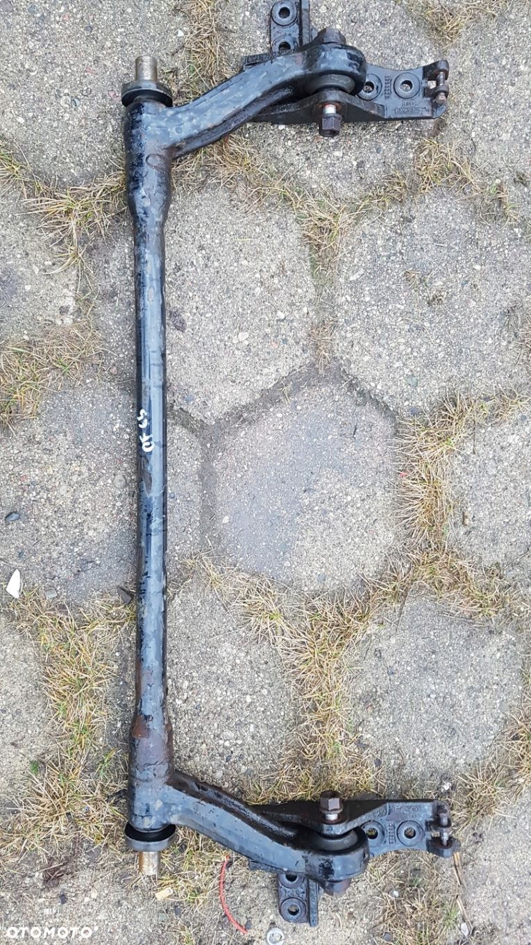 DRĄŻEK BELKA WYWROTU ZAWIESZENIA KABINY DAF 65 CF - 1
