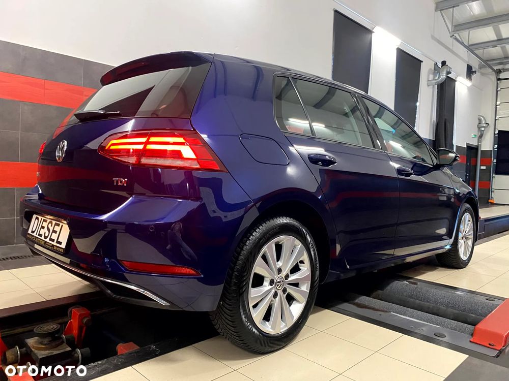 Volkswagen Golf 1.6 TDI (BlueMotion Technology) Trendline - 11