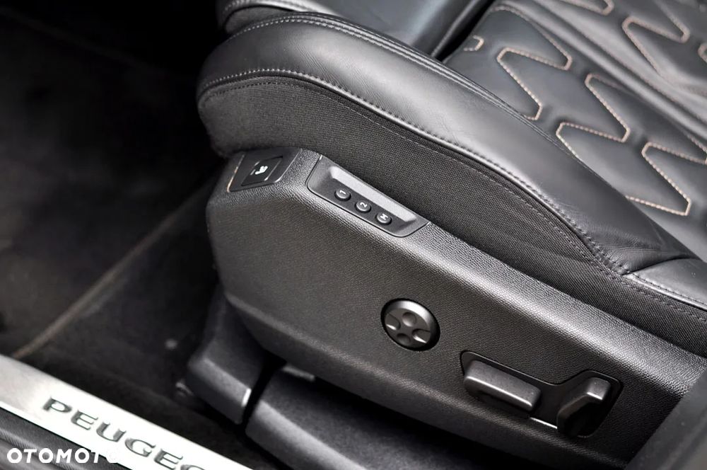 Peugeot 3008 1.5 BlueHDi GT Pack S&S EAT8 - 19