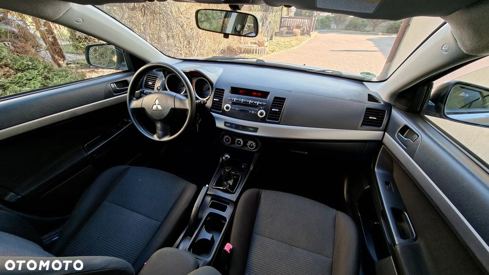 Mitsubishi Lancer 1.5 - 16